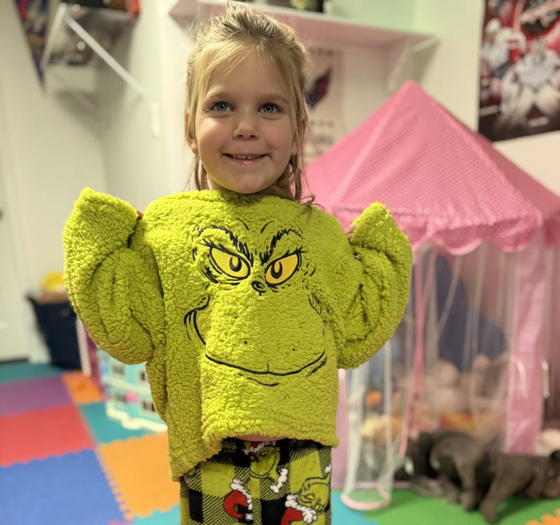 Holiday Sweater Contest - Four Diamonds